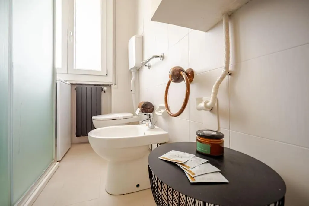 Apartment A Soli 15Min Dal Cosmoprof 2025 - Casa Con 2 Camere Da Letto E Parcheggio A Bologna